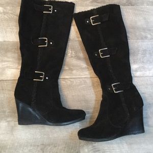 EXC KENNETH COLE REACTION BLACK LEATHER BOOTS
